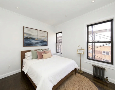 1377 Lexington Avenue - Photo Thumbnail 4