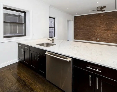 1377 Lexington Avenue - Photo Thumbnail 3
