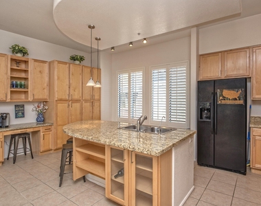 6745 N 93rd Avenue - Photo Thumbnail 7