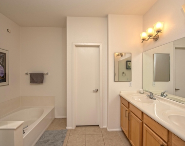 6745 N 93rd Avenue - Photo Thumbnail 11