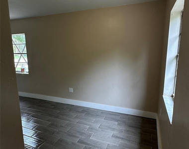 591 Nw 187th Street - Photo Thumbnail 15
