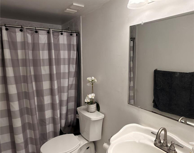 110 Lake Emerald Drive - Photo Thumbnail 8