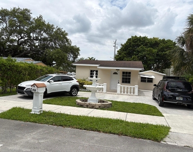 706 Glenn Parkway - Photo Thumbnail 2