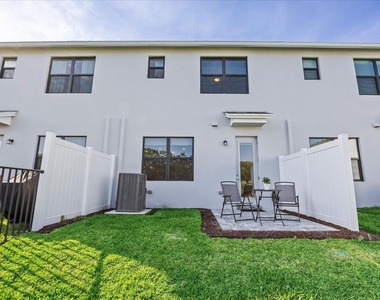 276 Sw Sally Way - Photo Thumbnail 34