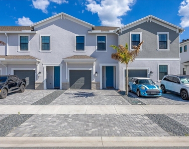276 Sw Sally Way - Photo Thumbnail 2