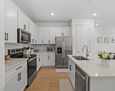 276 Sw Sally Way - Photo Thumbnail 10
