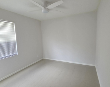 2264 Sw Newport Isles Boulevard - Photo Thumbnail 11