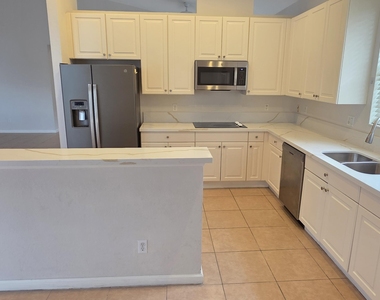 2264 Sw Newport Isles Boulevard - Photo Thumbnail 7
