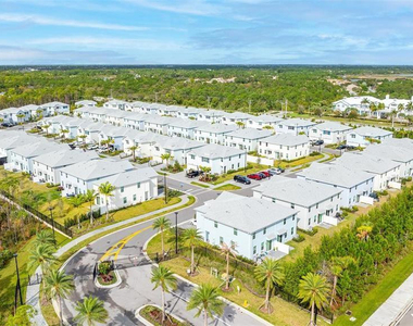 214 Osprey Preserve Boulevard - Photo Thumbnail 2