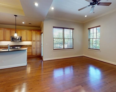 205 N Geary Avenue - Photo Thumbnail 7
