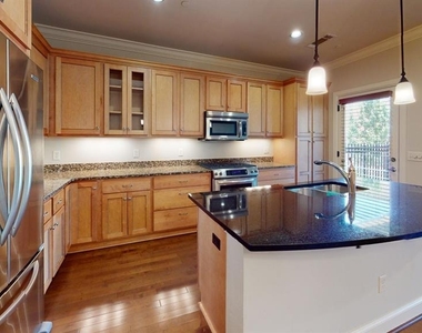 205 N Geary Avenue - Photo Thumbnail 26