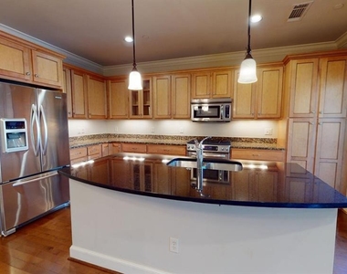 205 N Geary Avenue - Photo Thumbnail 11