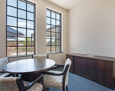 205 N Geary Avenue - Photo Thumbnail 28