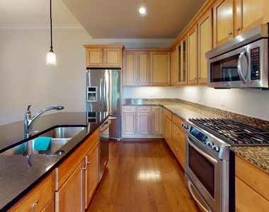 205 N Geary Avenue - Photo Thumbnail 15