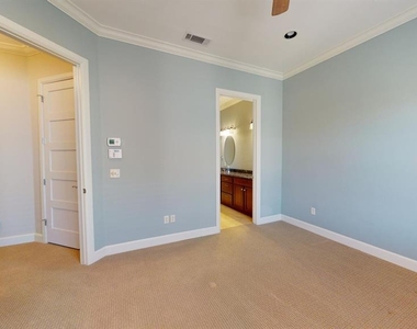 205 N Geary Avenue - Photo Thumbnail 19