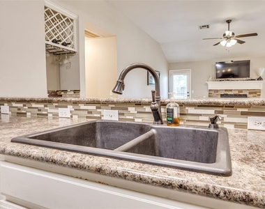 12413 Nw 3rd Street - Photo Thumbnail 13