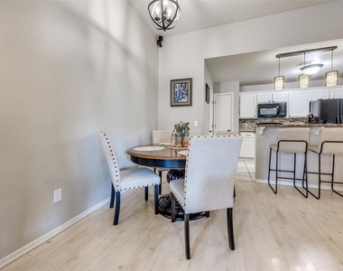 12413 Nw 3rd Street - Photo Thumbnail 8