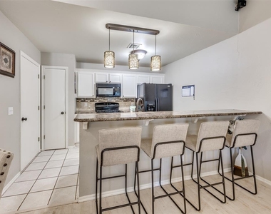 12413 Nw 3rd Street - Photo Thumbnail 9