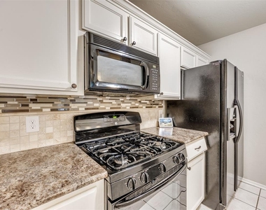 12413 Nw 3rd Street - Photo Thumbnail 12