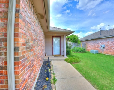 12413 Nw 3rd Street - Photo Thumbnail 2