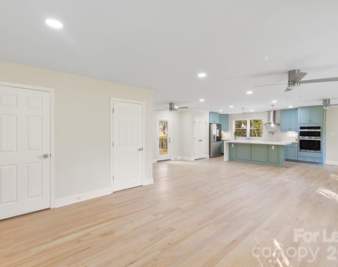 100 Chadmore Drive - Photo Thumbnail 1