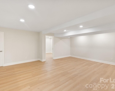100 Chadmore Drive - Photo Thumbnail 15