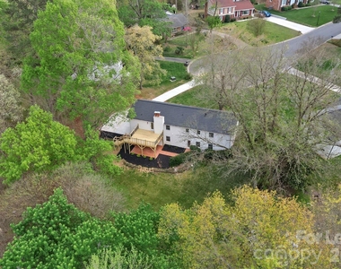 100 Chadmore Drive - Photo Thumbnail 26
