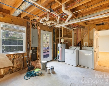 100 Chadmore Drive - Photo Thumbnail 22