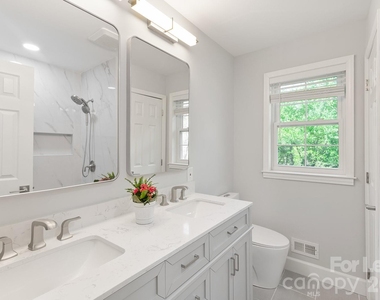100 Chadmore Drive - Photo Thumbnail 6