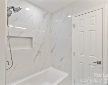 100 Chadmore Drive - Photo Thumbnail 7