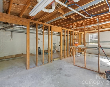 100 Chadmore Drive - Photo Thumbnail 21