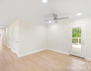 100 Chadmore Drive - Photo Thumbnail 5