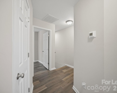 1361 Ontario Drive - Photo Thumbnail 20