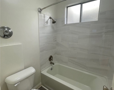 943 N Louise Street - Photo Thumbnail 5