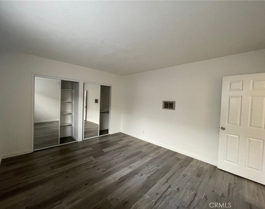 943 N Louise Street - Photo Thumbnail 4