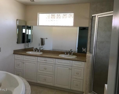 157 N Linden Drive - Photo Thumbnail 17