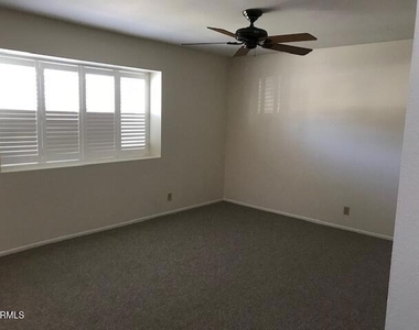 157 N Linden Drive - Photo Thumbnail 10