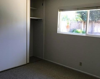 157 N Linden Drive - Photo Thumbnail 11