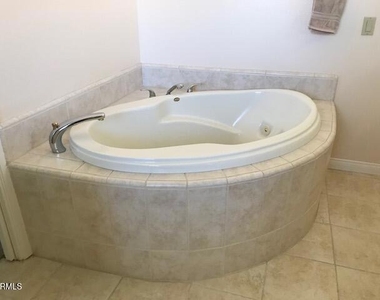 157 N Linden Drive - Photo Thumbnail 18
