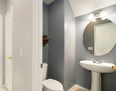 22358 Hawthorn - Photo Thumbnail 14
