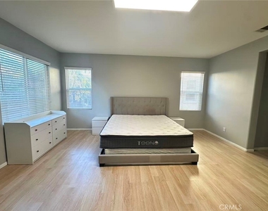 22358 Hawthorn - Photo Thumbnail 5