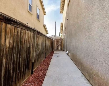 22358 Hawthorn - Photo Thumbnail 16
