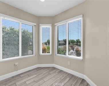 501 Roosevelt - Photo Thumbnail 8