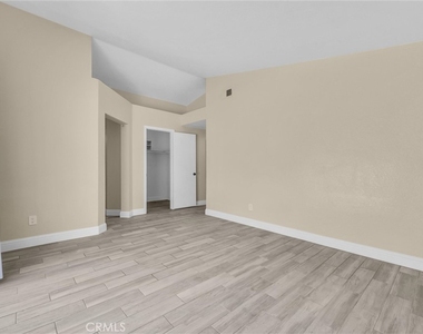 501 Roosevelt - Photo Thumbnail 18
