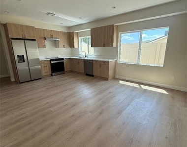 7828 Kyle Street - Photo Thumbnail 1