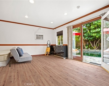 5362 Yolanda Avenue - Photo Thumbnail 17