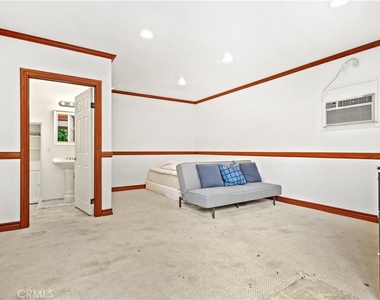 5362 Yolanda Avenue - Photo Thumbnail 18