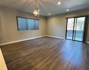 330 Salem Street - Photo Thumbnail 5