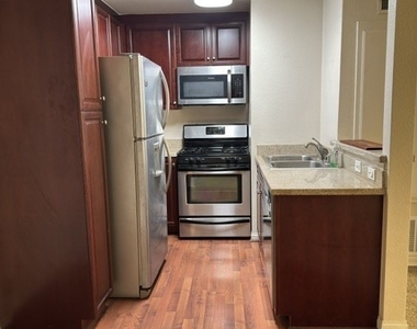 5540 Owensmouth Avenue - Photo Thumbnail 9