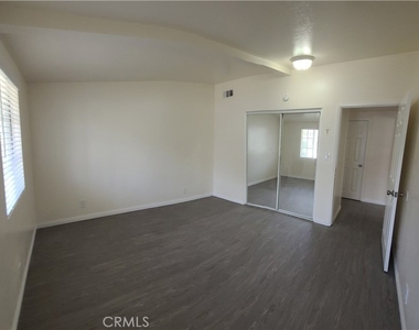 20340 Sherman Way - Photo Thumbnail 11